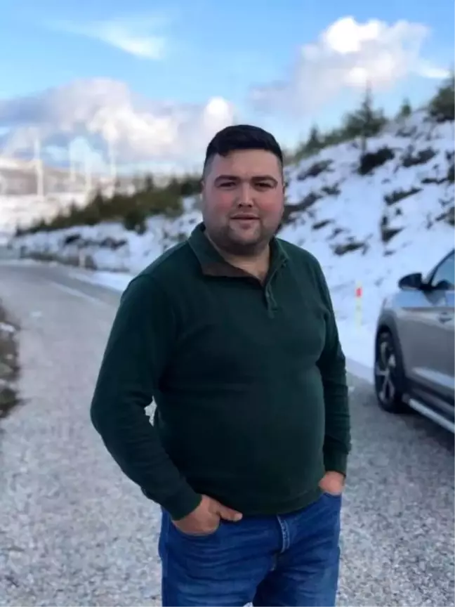Minibüsle çarpışan motosiklet sürücüsü hayatını kaybetti