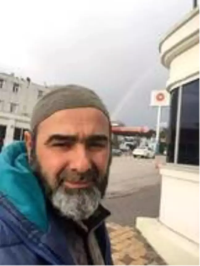 Çatıyı tamir ederken merdiven boşluğuna düşüp, beyin kanamasından öldü