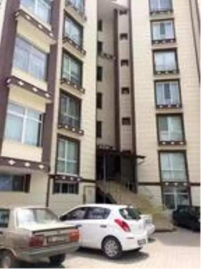 Vaka tespit edilen sitede, 2 apartman karantinaya alındı