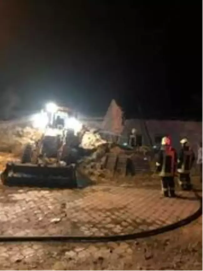 Besihanede çıkan yangında 40 büyükbaş telef oldu