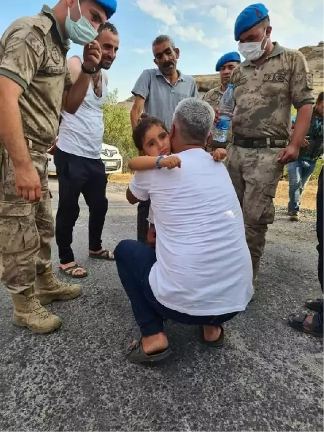Kaybolan 3 yaşındaki Hazal'ı jandarma dağlık alanda buldu