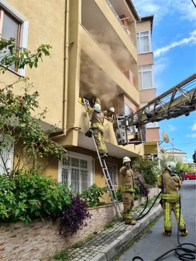 Sarıyer'de daire yangını