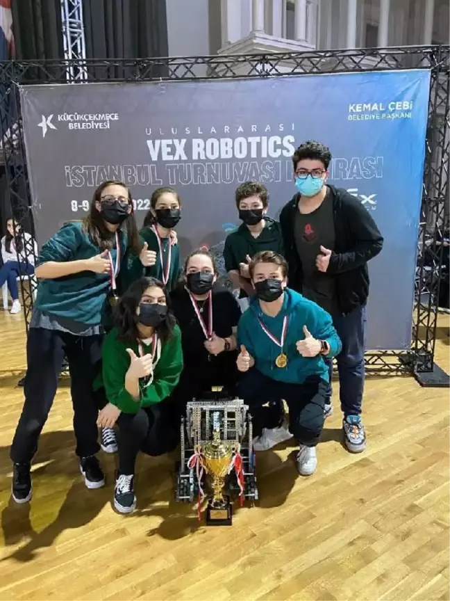 Bakırköy Uğur Anadolu Lisesi robotik takımı Script, Türkiye şampiyonu oldu