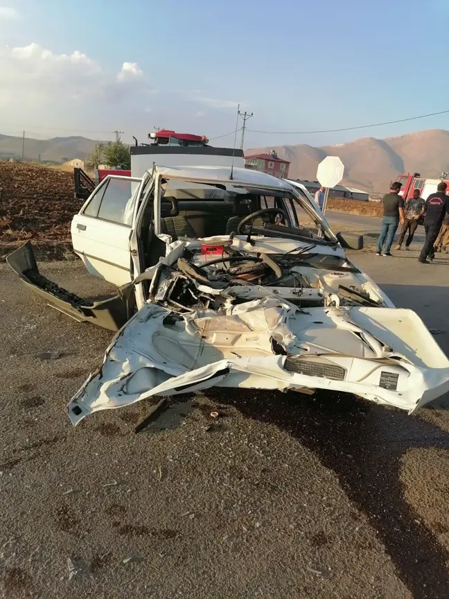 Son dakika haber! Kahramanmaraş'ta traktörle çarpışan otomobildeki 1 kişi öldü, 1 kişi yaralandı