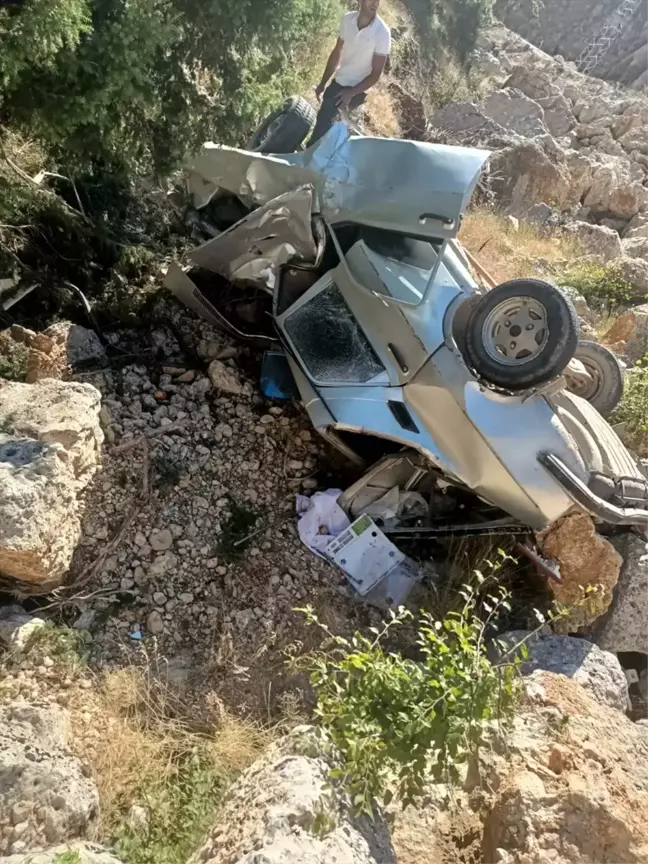 Adana'da Otomobil Uçuruma Yuvarlandı: Sürücü Hayatını Kaybetti