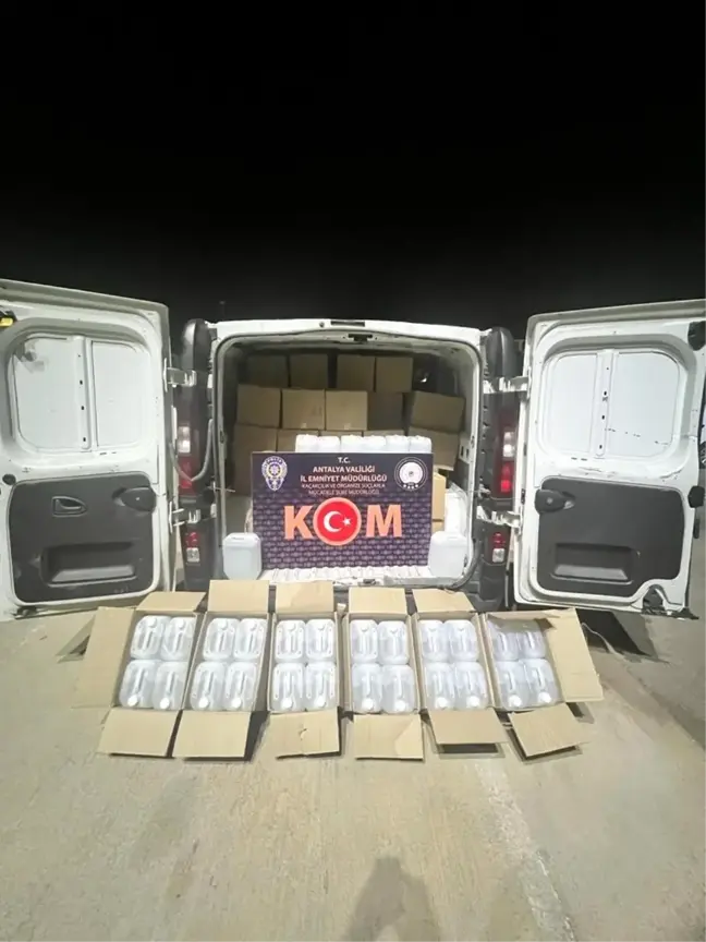 Antalya'da 2 bin 540 litre sahte alkol ele geçirildi