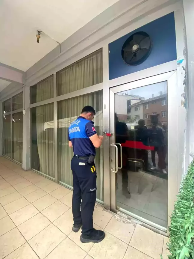 Gebze'de 3 güzellik salonu ve kahvehaneye mühürleme