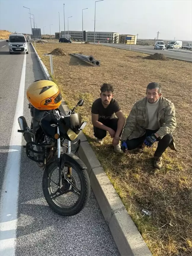 Kırklareli'nden motosikletle göçmen kaçakçılığı yaptığı iddia edilen zanlı gözaltına alındı