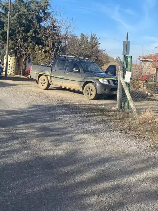 Şereflikoçhisar'da Kamyonetin İçinde Ölü Bulundu