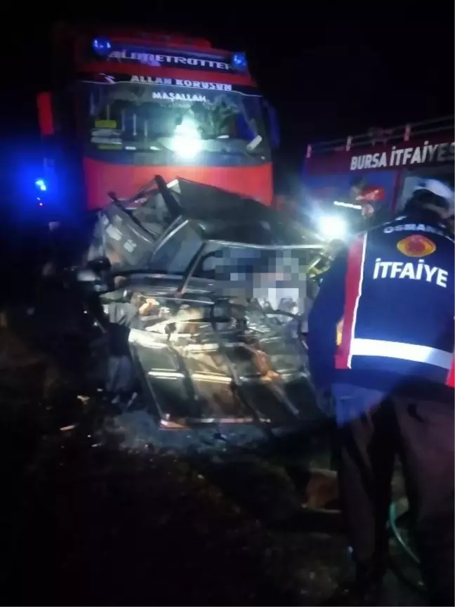 İznik'te zincirleme trafik kazası: 1 ölü, 1 yaralı