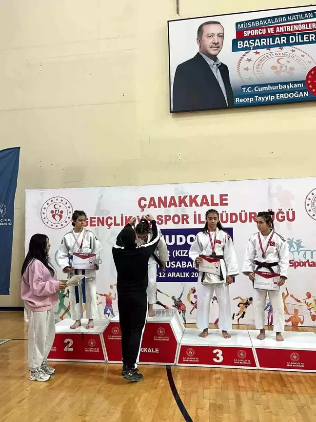 Lüleburgazlı Judo Sporcusu Cemre Öztürk Marmara Gurubu'nda Birinci Oldu