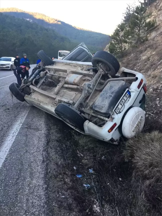 Göynük'te devrilen cipin sürücüsü yaralandı