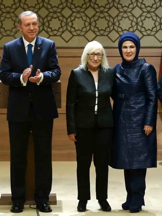 Emine Erdoğan, Alev Alatlı için başsağlığı mesajı yayımladı