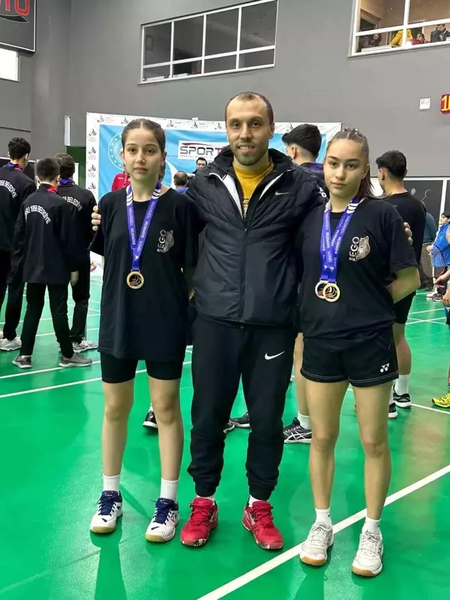 Kayserili Sporcu Emine Gül Kocaoğlu Türkiye Badminton Şampiyonası'nda Şampiyon Oldu