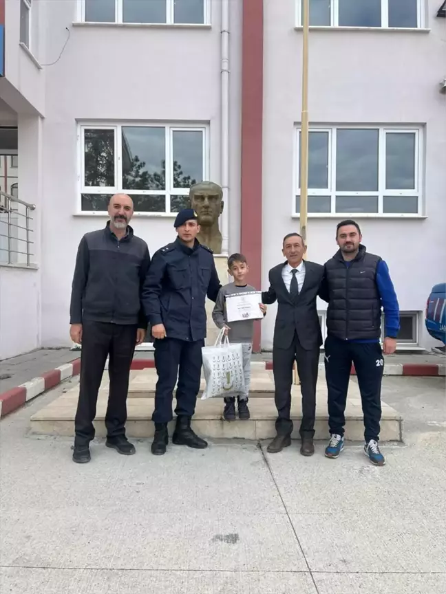 Çorum'da Jandarma Genel Komutanlığı Resim Yarışması Ödül Töreni