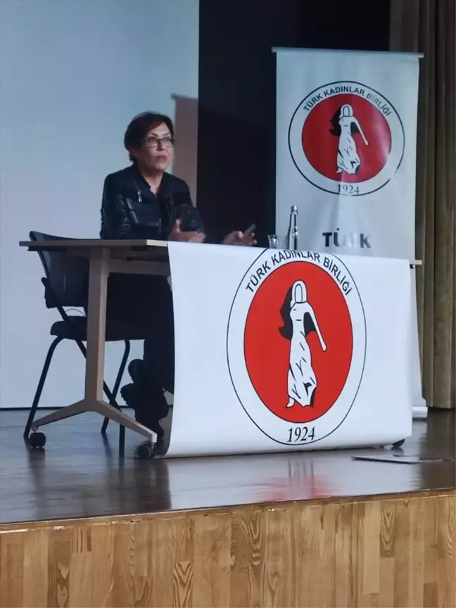 Prof. Dr. Serpil Sancar, Türk Kadınlar Birliği Kayseri Şubesi'nde konferans verdi