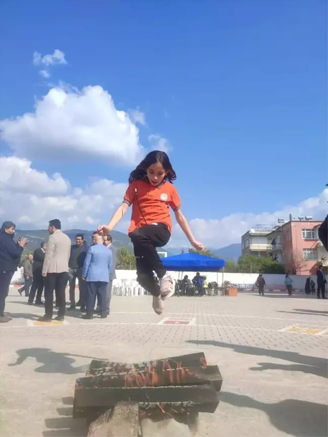 Finike'de Nevruz Bayramı kutlandı