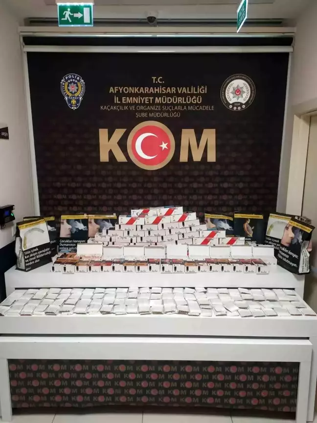 Afyonkarahisar'da İşyerinde Kaçak Makaron ve Tütün Ele Geçirildi