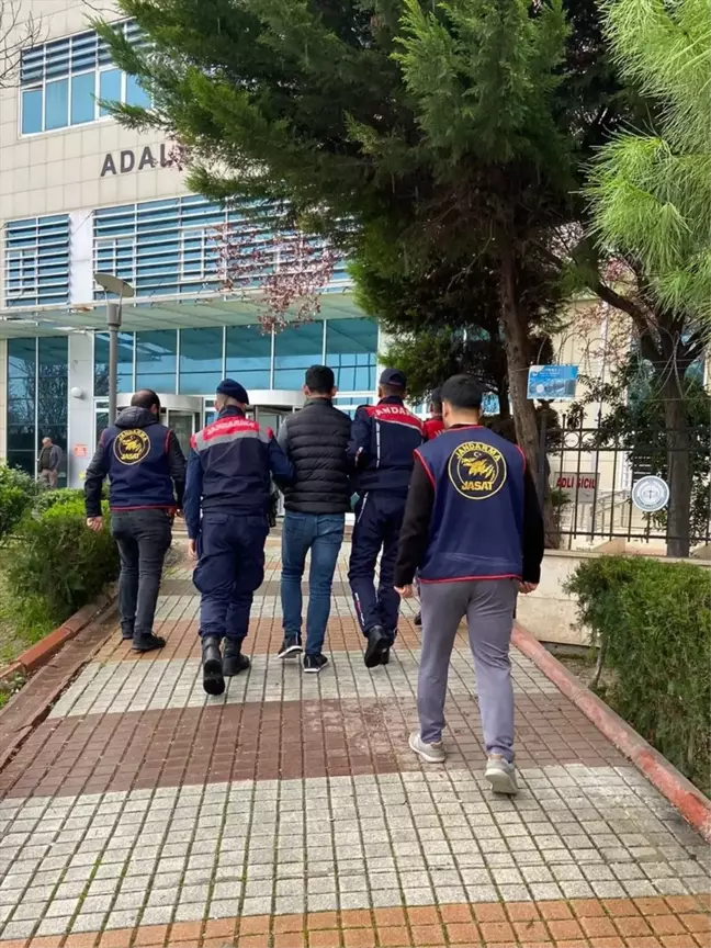 Adana'da kesinleşmiş hapis cezası bulunan 10 kişi yakalandı