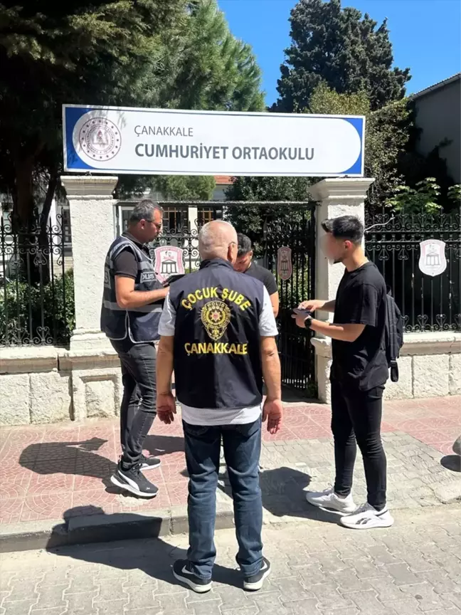 Çanakkale'de Okul Çevreleri ve Servis Araçları Denetlendi