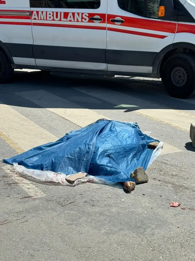 VAN'da Beton Mikseri Bisikletliyi Çarptı, Yaşamını Yitirdi