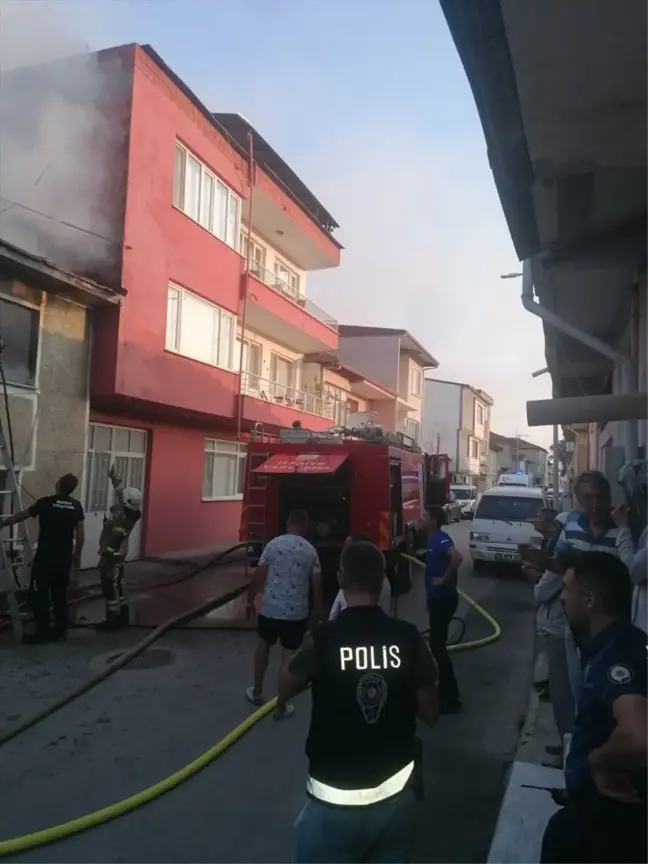 Bursa'da bir evde çıkan yangın söndürüldü