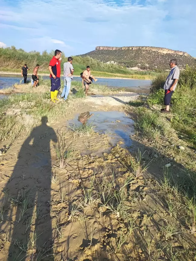 Mersin'de 14 yaşındaki çocuk ırmağa girerek boğuldu