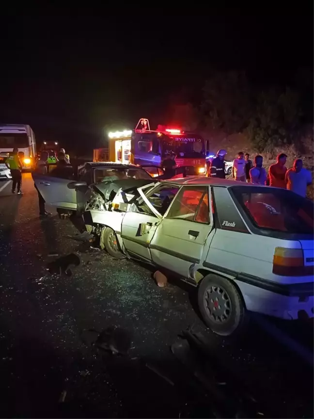 Antalya-Isparta kara yolunda korkunç kaza: 3 ölü, 10 yaralı