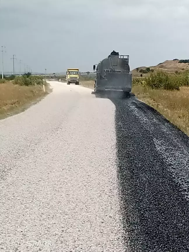 Edirne İl Özel İdaresi Köy Yollarını Asfaltlıyor