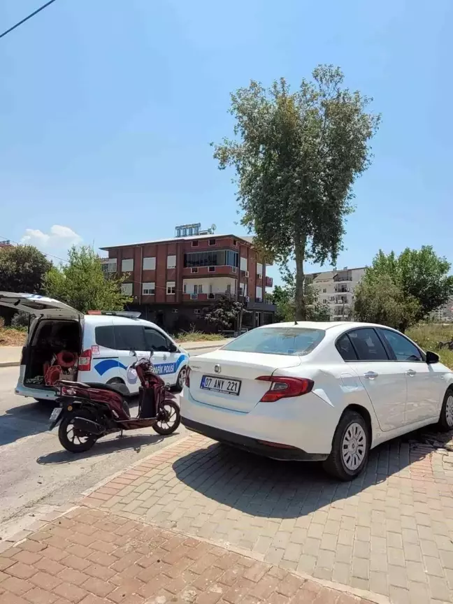 Antalya'da otomobil ile motosiklet çarpıştı: 1 yaralı