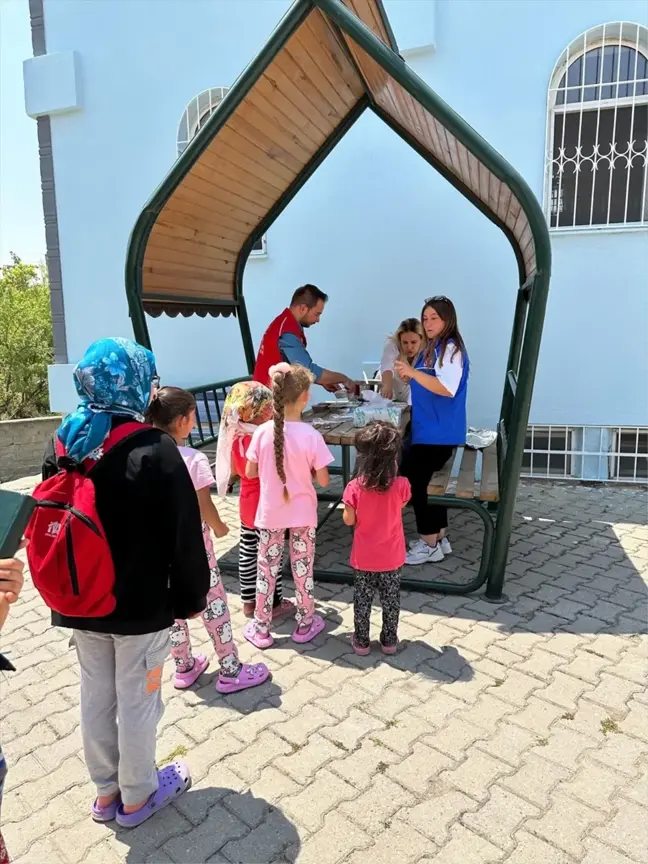 Niğde'de Gençlik Merkezi'nde Öğrencilere ve Ailelere Aşure İkram Edildi