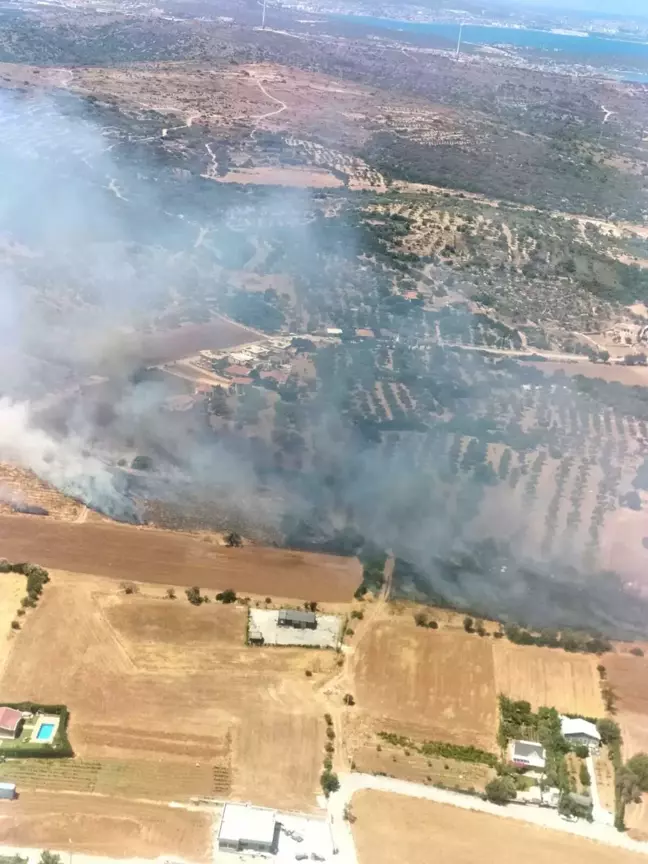 Çeşme'de Orman Yangını: Havadan ve Karadan Müdahale Devam Ediyor