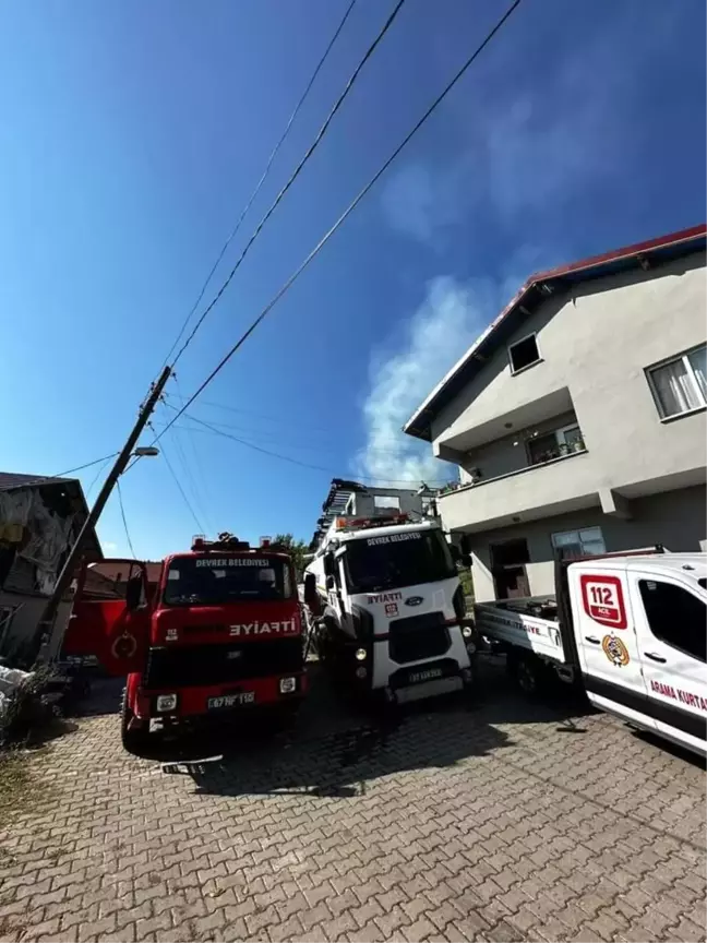 Zonguldak'ta İki Katlı Evde Yangın Çıktı