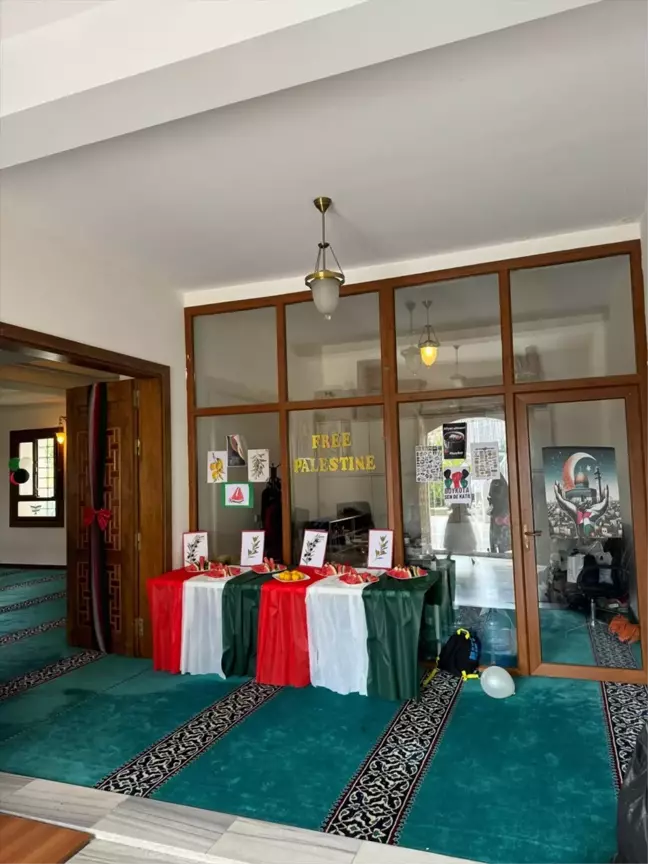 Başakşehir Fahrettin Paşa Camii'nde Filistin ve Şehitleri Anma Programı düzenlendi