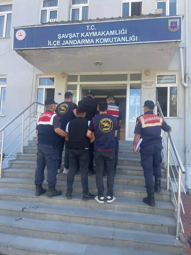 Artvin'de 7 büyükbaş çalan şüpheliler tutuklandı