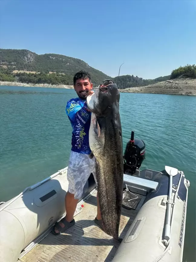 Adana'da Amatör Balıkçı 45 Kilogramlık Yayın Balığı Avladı