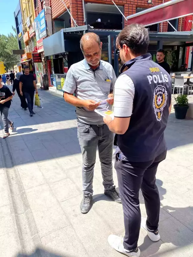 Kırıkkale'de Polis Ekipleri Vatandaşları Siber Güvenlik Konusunda Bilgilendirdi