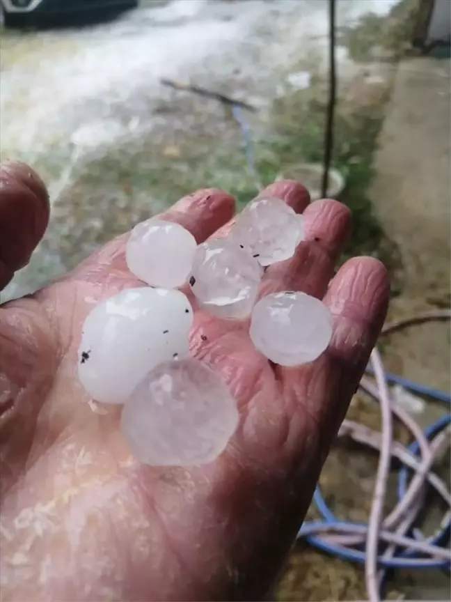 Karabük'te Sağanak ve Dolu Etkili Oldu