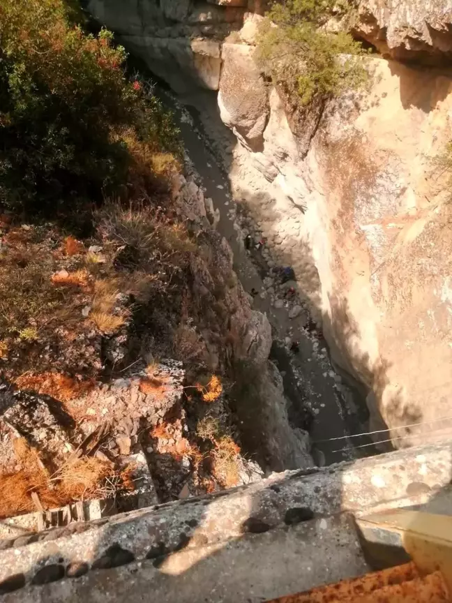 Saklıkent Kanyonu'nda Mahsur Kalan Şahıs Kurtarıldı