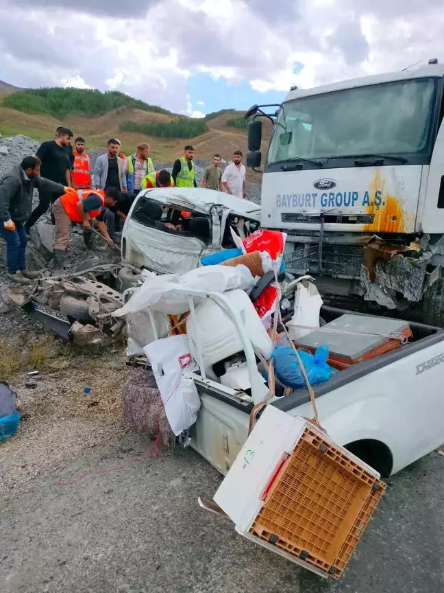 Erzurum İspir'de trafik kazası: 2 ölü, 2 yaralı