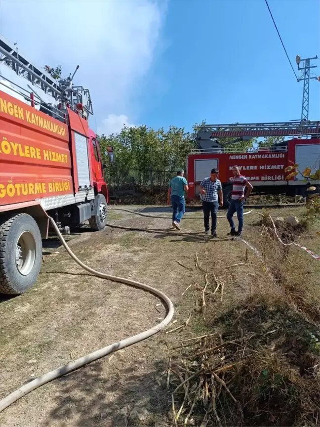 Bolu'nun Mengen ilçesinde ahşap evde çıkan yangın hasara neden oldu