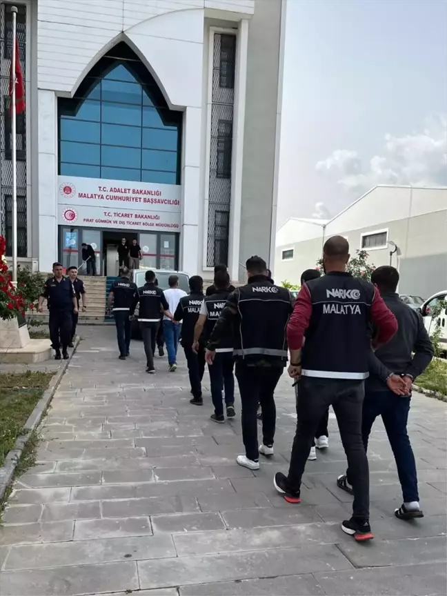 Malatya'da Uyuşturucu Operasyonu: 17 Tutuklama