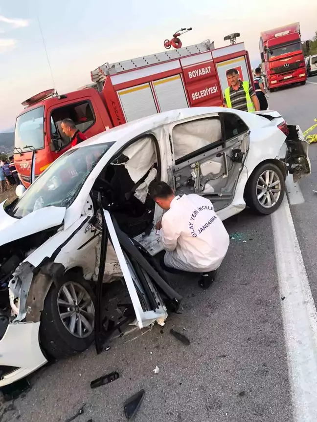 Sinop'ta Kafa Kafaya Çarpışma: 3 Ölü, 4 Yaralı