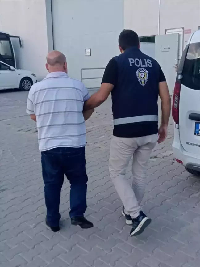 Manisa'da Otobüs Muavini Altın Çantasını Çaldı, Tutuklandı