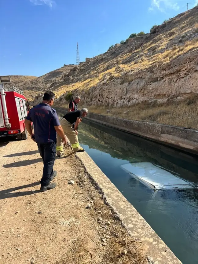 Mardin'de El Freni İndirilen Araç Sulama Kanalına Düştü: 4 Çocuk Yaralandı