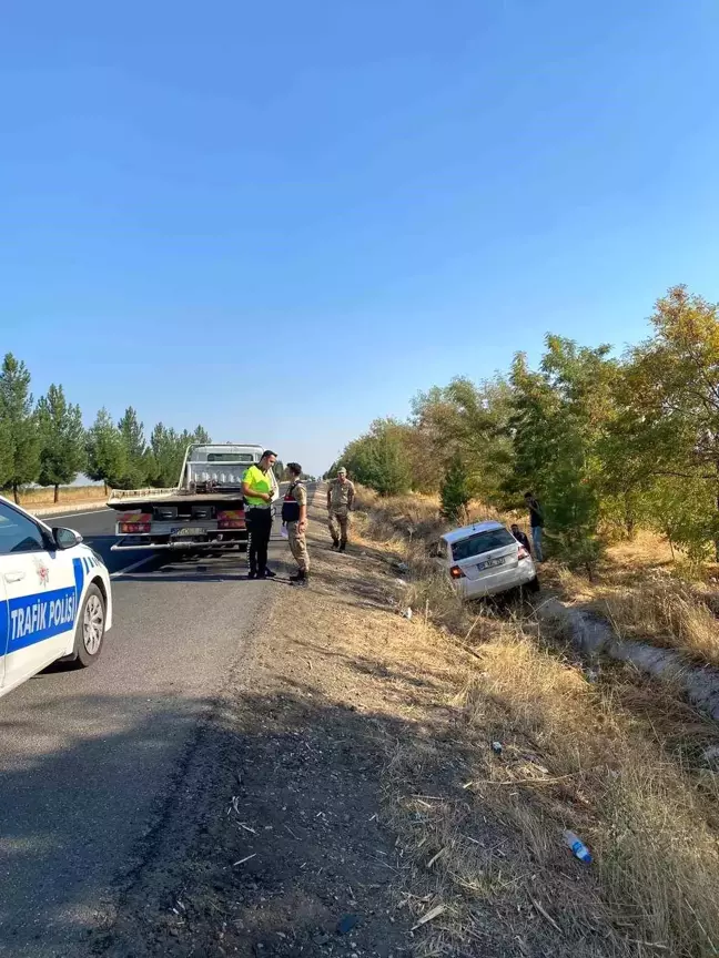 Diyarbakır'da Kaza: 3 Kişi Yaralandı