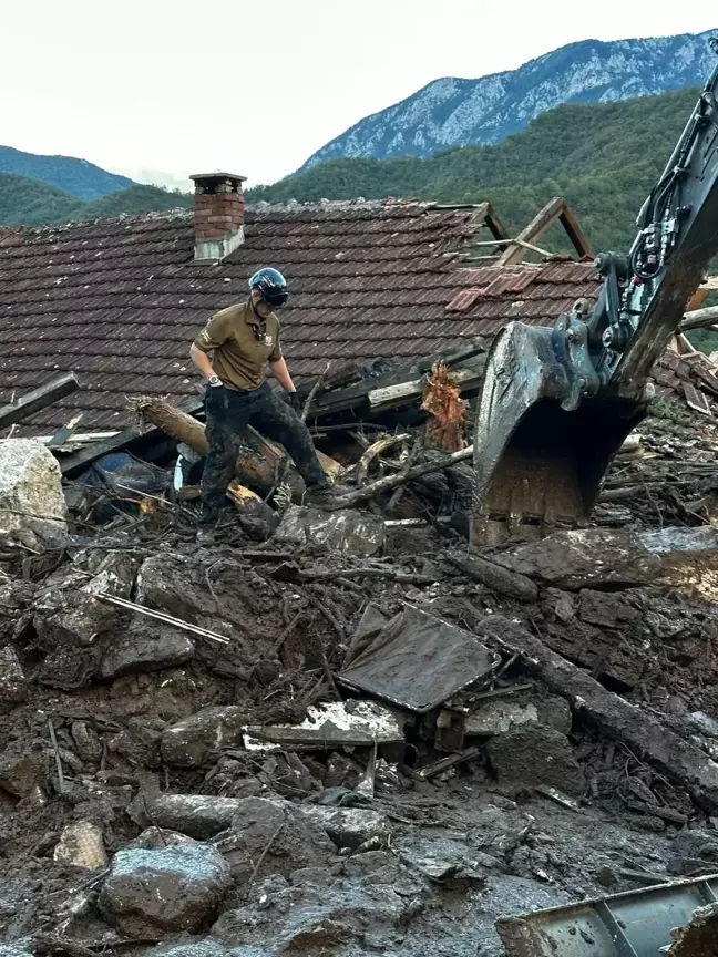 Bosna Hersek'teki Sel Felaketi: 16 Ölü, AB'den Dayanışma Mesajı