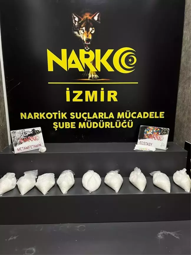 İzmir'de 9 Kilogram Sentetik Uyuşturucu Ele Geçirildi