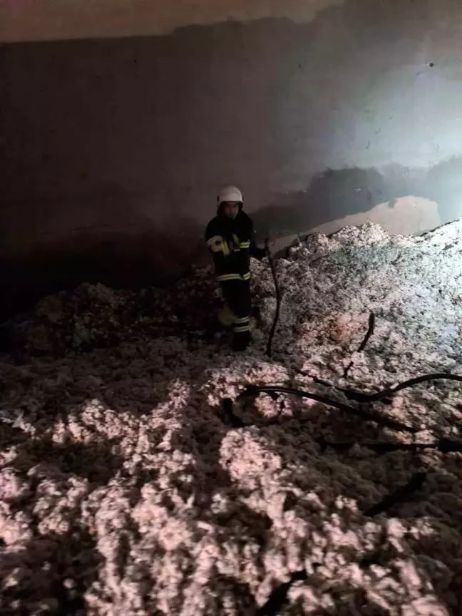 Hatay'da Pamuk Fabrikasında Yangın Çıktı