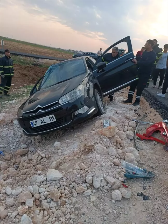 Kızıltepe'de Kamyonet ile Otomobil Çarpıştı: 4 Yaralı